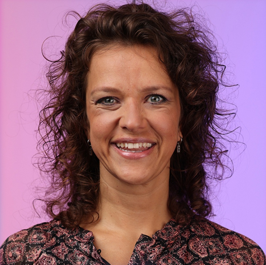 Esther Vos